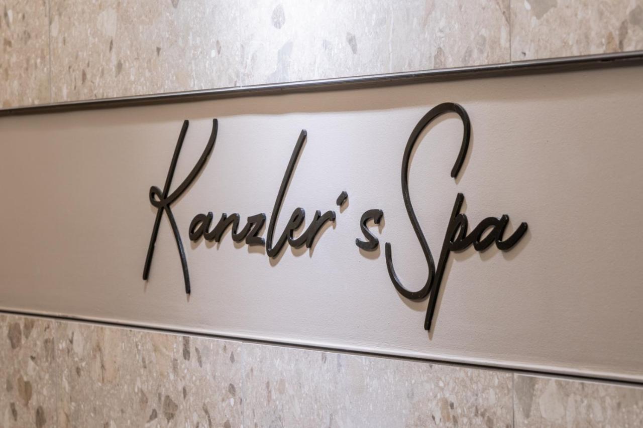 Wander- Und Wellnesshotel Kanzler バート・ミッテルンドルフ エクステリア 写真