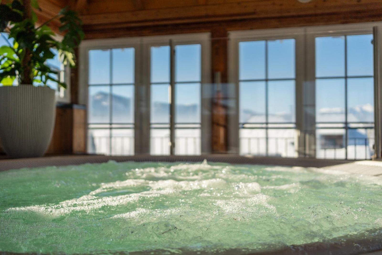 Wander- Und Wellnesshotel Kanzler バート・ミッテルンドルフ エクステリア 写真